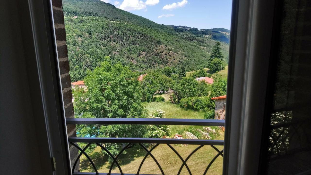 Chambre Privee Chez L'Habitant Saint-Julien-Vocance Экстерьер фото
